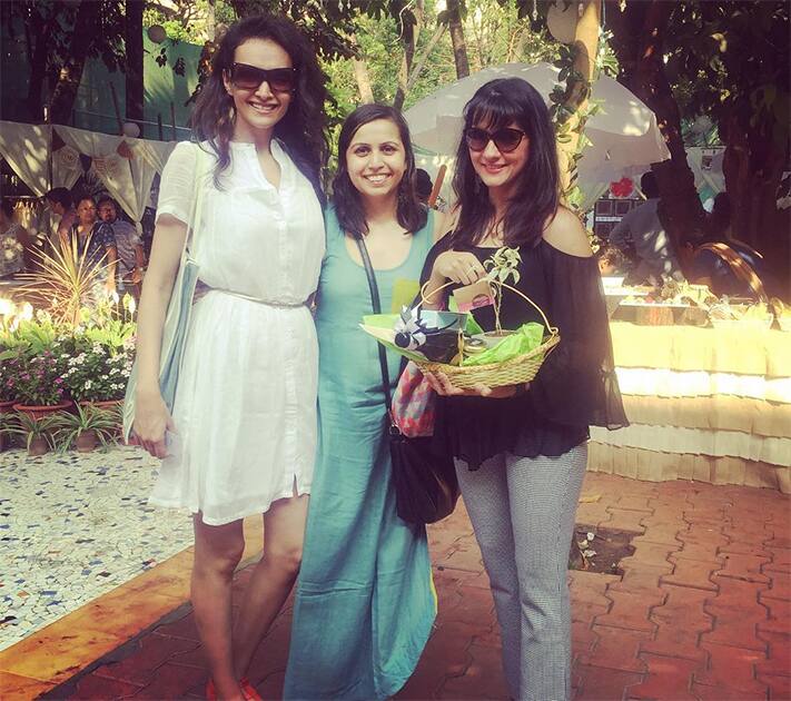 Shopping at #thehappyplace with @dipannitasharma & @jignasa_ Super thrilled with my little hamper. Instagram