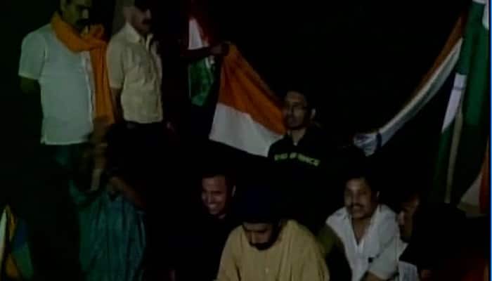 &#039;Chalo NIT&#039;: 150 youths, who left Delhi for Srinagar with Tricolors, detained by J&amp;K police