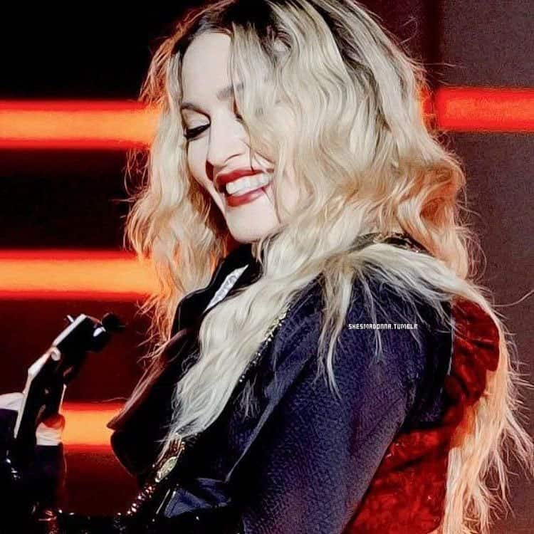 Madonna :- Smilimg for the teeth police! ❤ #unapolagetic -twitter