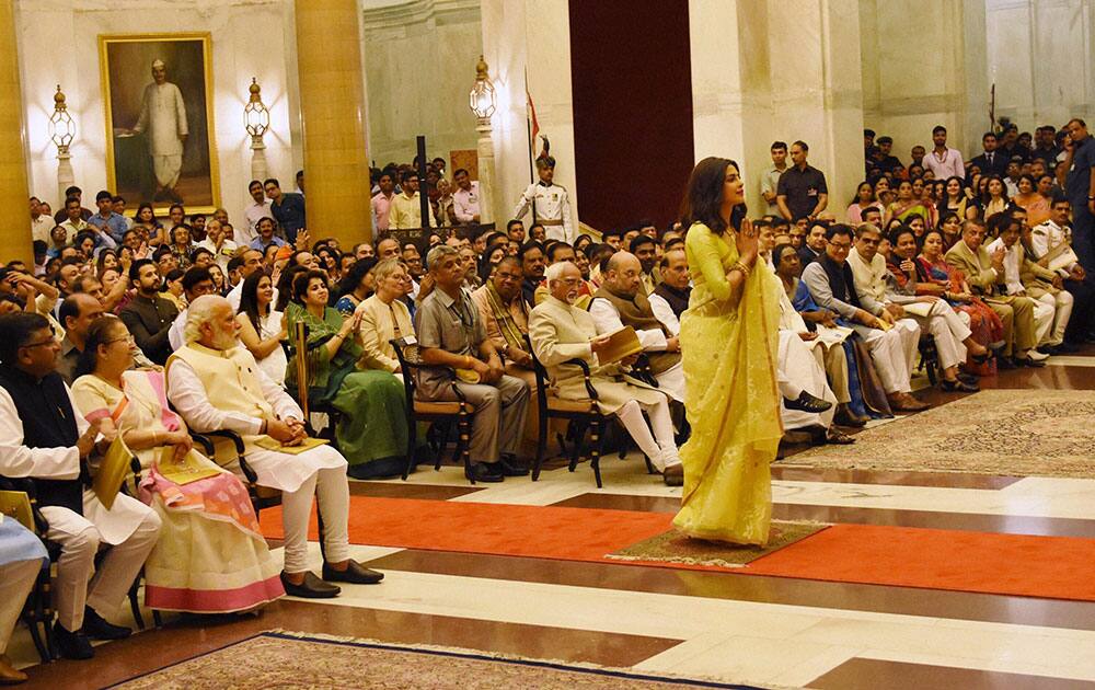 Priyanka Chopra walks up to receive Padma Shri award from President Pranab Mukherjee during civil investiture ceremony in New Delhi.