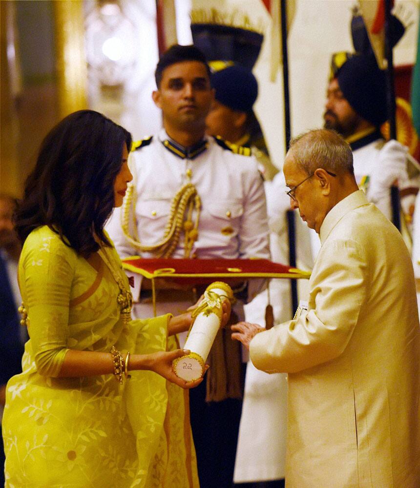 Priyanka Chopra receives Padma Shri award from President Pranab Mukherjee during civil investiture ceremony in New Delhi.