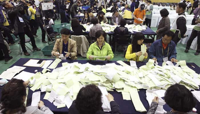 South Korea&#039;s ruling party to lose parliamentary majority: Exit polls