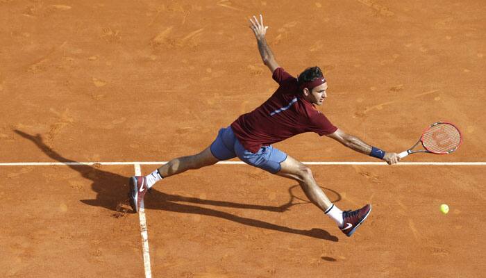Monte Carlo Masters: Roger Federer rolls on to enter quarters as Andy Murray, Rafael Nadal tested