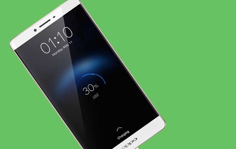 OPPO R7 Plus (32 GB) with 6 inch screen, 1.5 GHz Octa Core processor, 13 MP camera is available on Flipkart at Rs 28,840.