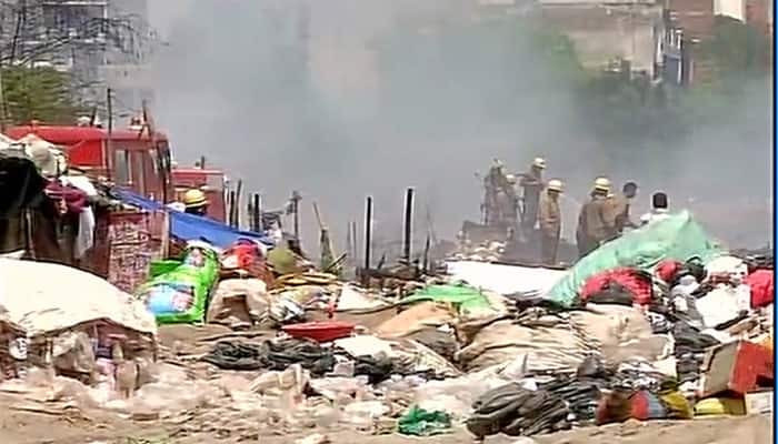 Fire at slums in Dwarka - Watch distressing stories of victims
