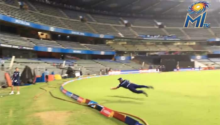 WATCH: Mumbai Indians&#039; new recruit Martin Guptill pulls off incredible catch in first training session