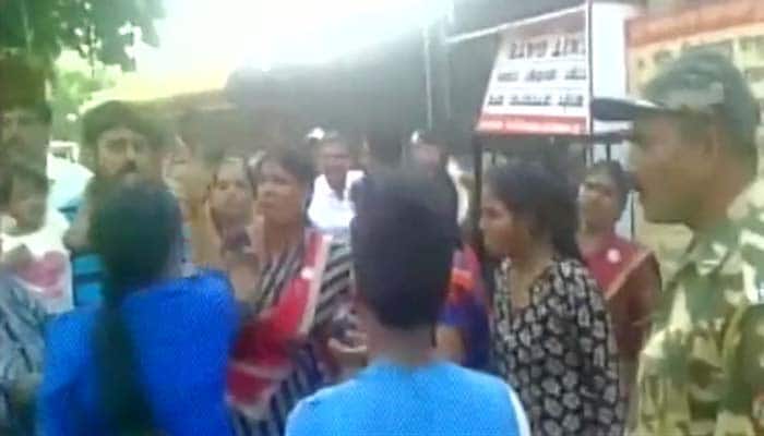 Trimbakeshwar temple row: Women engage in brawl, trust says entry not without wet silk, cotton clothes