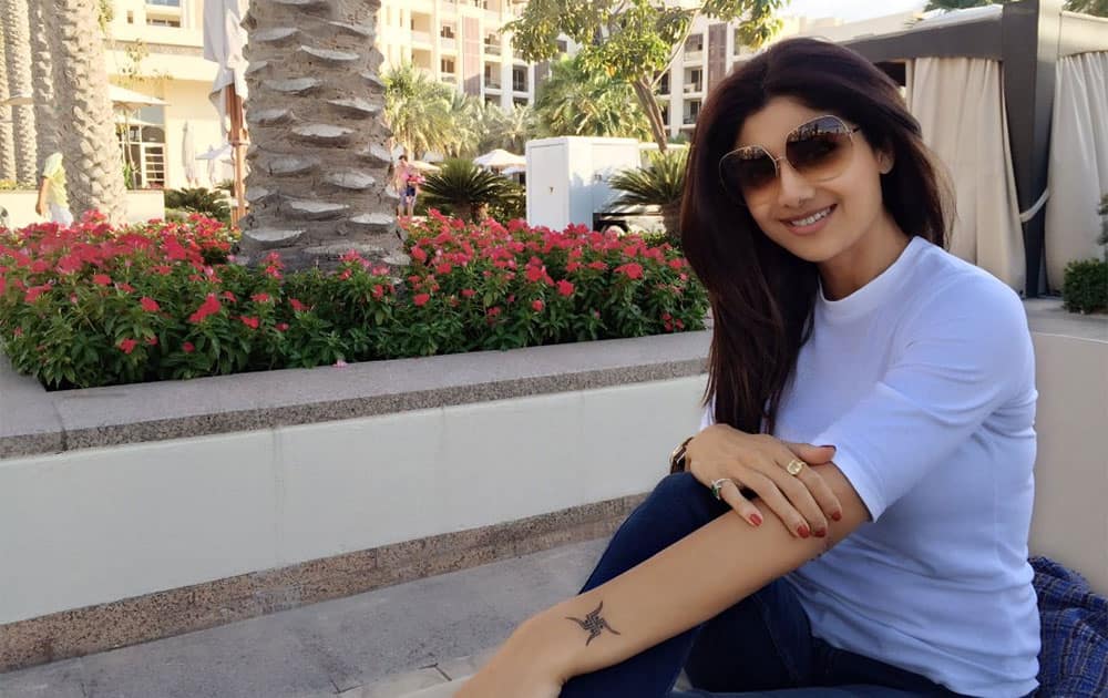 SHILPA SHETTY KUNDRA :- Landed in Beautiful Abu Dhabi( much needed break),to attend a friends celebration:) yaaaay #Celebrations -twitter