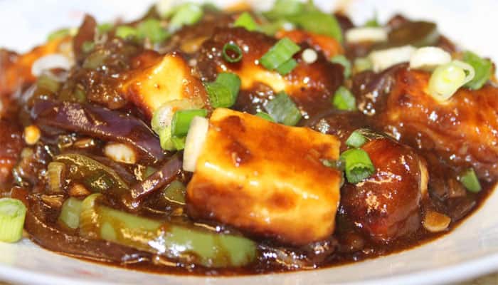 SHOCKING! Woman orders chilli paneer but instead finds condom inside her food box