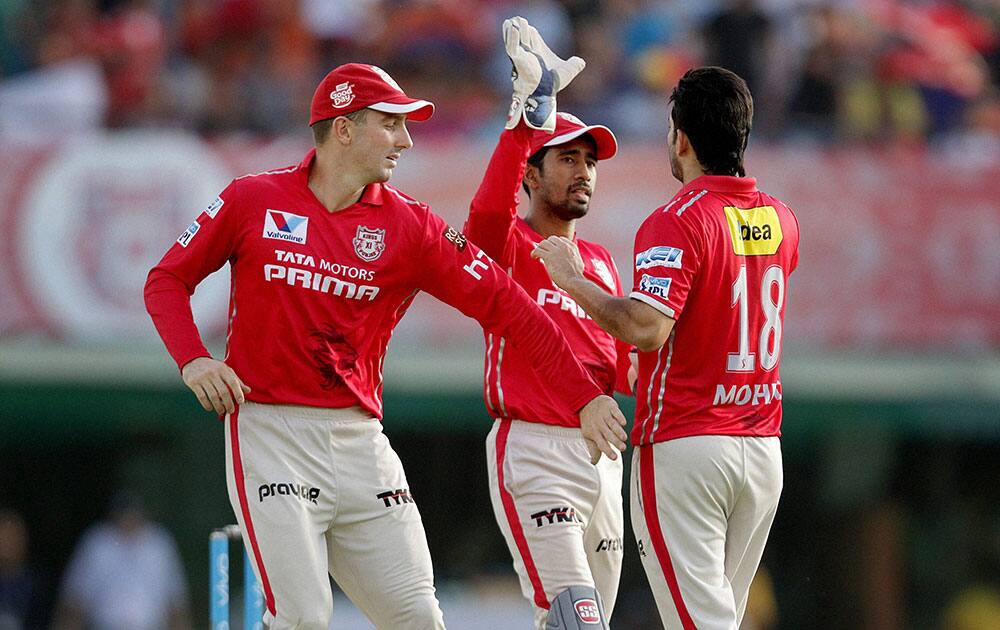 Steven Smith of Rising Pune Supergiants during match 10 of the Vivo Indian Premier League (IPL) 2016 between the Kings XI Punjab and the Rising Pune Supergiants held at the IS Bindra Stadium in Mohali.