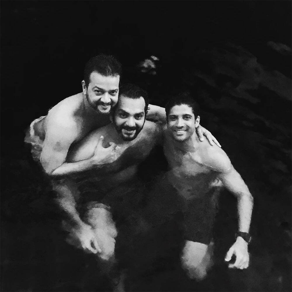 Farhan Akhtar ‏:- #friends #getaway #weekend #pool #chill #mazzey #shazzey #saycheese -instagram