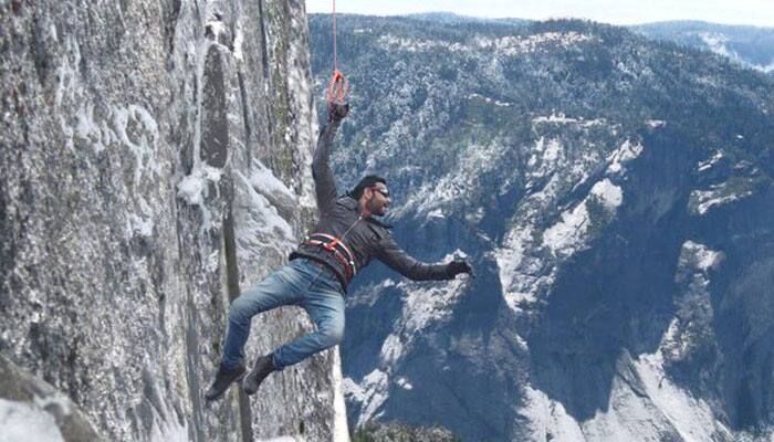 Watch how Ajay Devgn shoots in extreme condition for &#039;Shivaay&#039;!