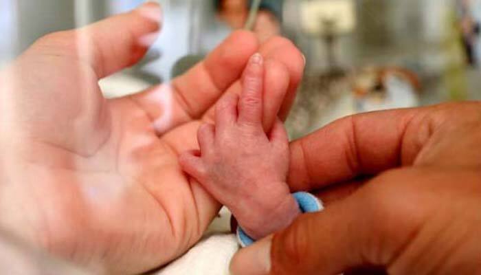 Odd Even-II: Woman gives birth to baby girl in moving car, reaches hospital on time