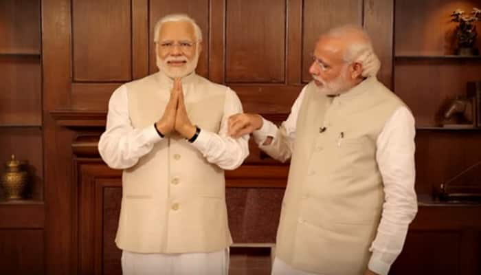 VIDEO: When Modi met Modi at Madame Tussauds; see PM Narendra Modi&#039;s reactions after seeing himself &#039;in wax&#039; - WATCH