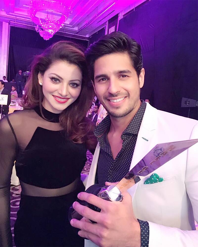 URVASHI RAUTELA :- And that smile after winning LYF TV set -instagram