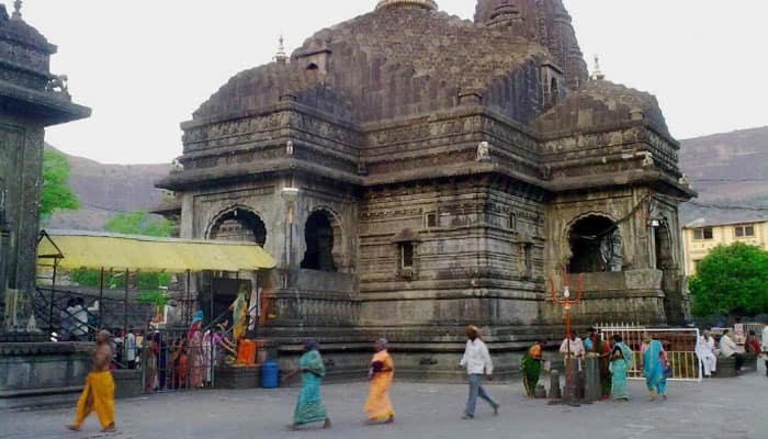 Trimbakeshwar Temple row: &#039;Bhumata Brigade&#039; activists led by Trupti Desai to enter sacred sanctum today