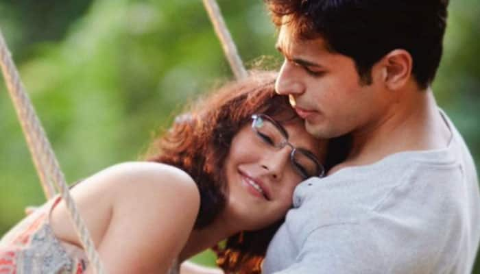 &#039;Baar Baar Dekho&#039; poster: Katrina Kaif, Sidharth Malhotra look HOT as hell!