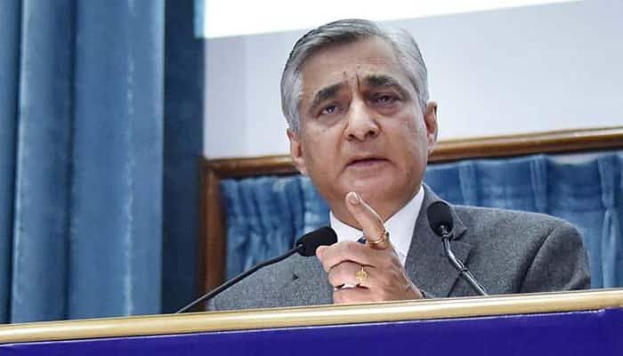 &#039;We don&#039;t go to Manali&#039; - CJI TS Thakur&#039;s ​rebuttal on PM Modi&#039;s comment on judges&#039; vacation