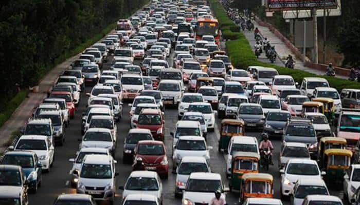 Can lawyers be exempted from remaining period of odd-even scheme: Delhi HC asks AAP govt