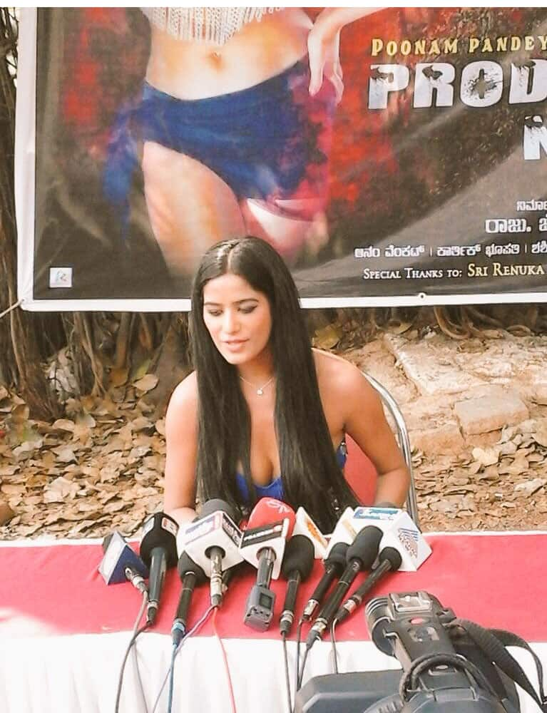 Poonam Pandey  :- Press Conference for my forth coming Horror Film...Bless me guys -twitter‏@iPoonampandey