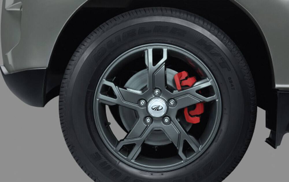 Gun metal alloys with red callipers (Pic courtesy: http://www.mahindrascorpio.com/adventure-limited-edition/)