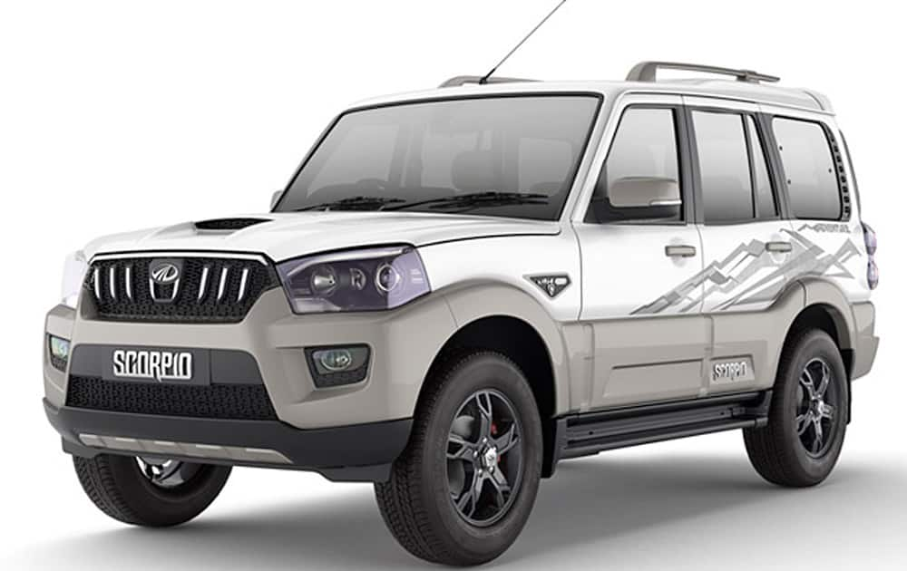 White and mist silver dual tone exteriors (Pic courtesy: http://www.mahindrascorpio.com/adventure-limited-edition/)