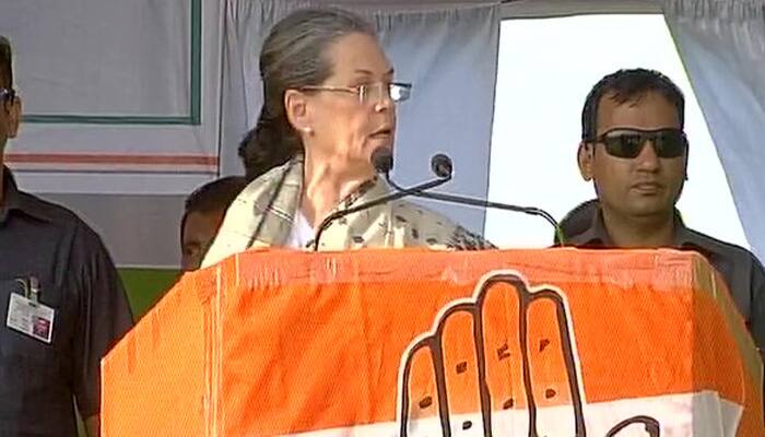 West Bengal polls: Modi-Mamata collusion &#039;threat&#039; to democracy, says Sonia Gandhi