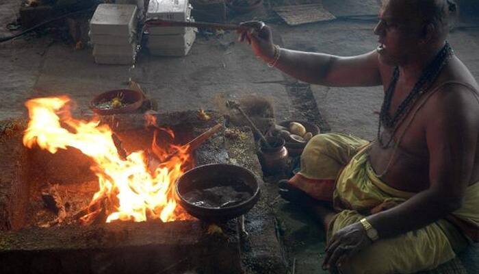 ​Bihar govt&#039;s bizarre order: No cooking, yagna between 9 am and 6 pm to avoid fire