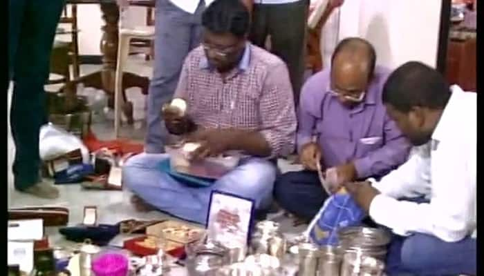 Raids at Andhra Pradesh transport official&#039;s premises reveal assets worth Rs 800 crores