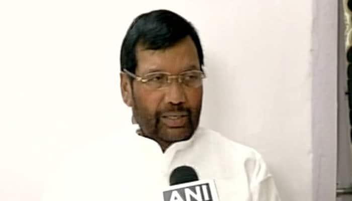 Paswan mocks possibility of Nitish becoming PM, says post not vacant for 15 years