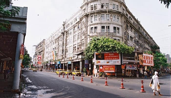 Kolkata wears forlorn look on poll day, less traffic on street