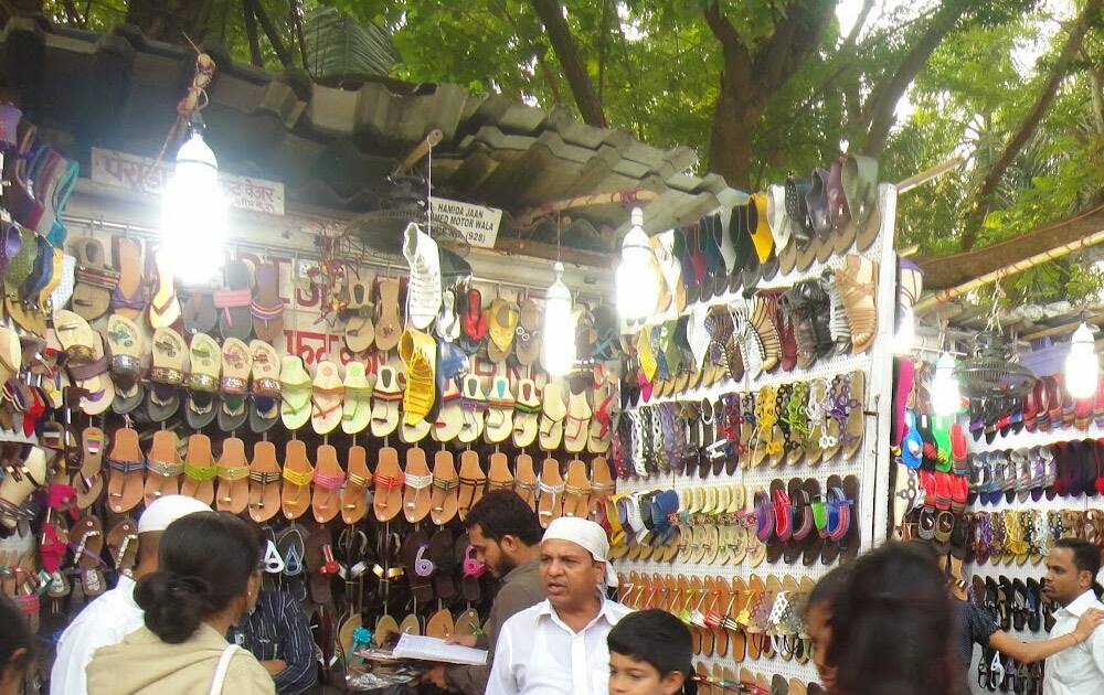 Linking road, Mumbai: This busy shoppers' paradise is known for its huge variety of cheap goods. One can find  replicas of famous luxury brands like Prada, Michael Kors goods hidden among the localy manufactured  items. 