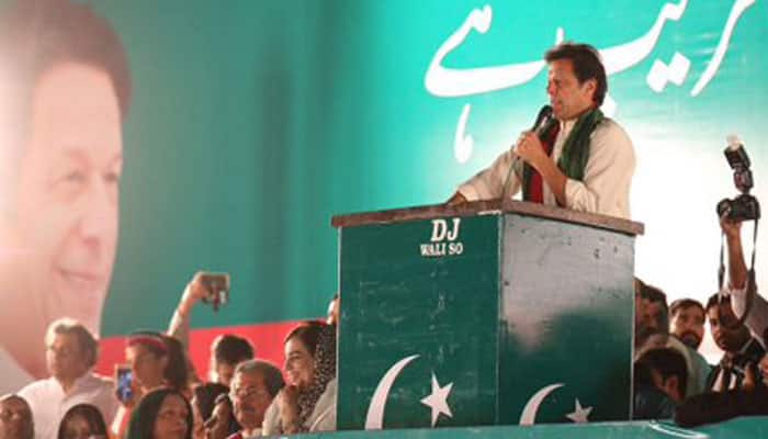 Imran Khan demands ‘jail’ for Nawaz; reiterates Pak PM’s resignation over Panama Papers – Video inside