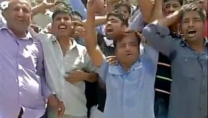 Huge jams in Delhi, Noida as diesel taxi drivers protest against SC order​