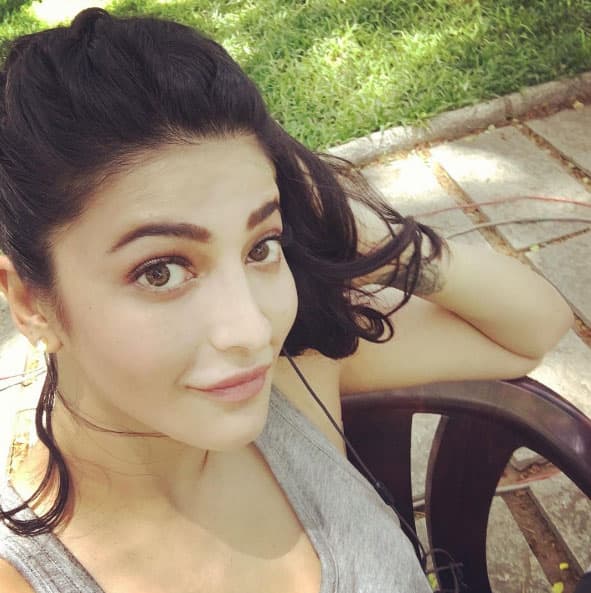 Shooting in chennai and its HOT HOT HOT !!!!!!!!!!!! - Instagram@shrutzhaasan