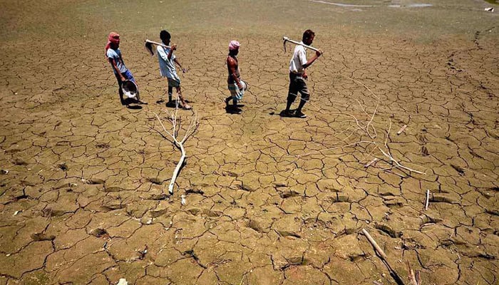 Shocking! Water tankers meant for people being sold to businessmen for profit in drought-hit Maharashtra&#039;s Beed