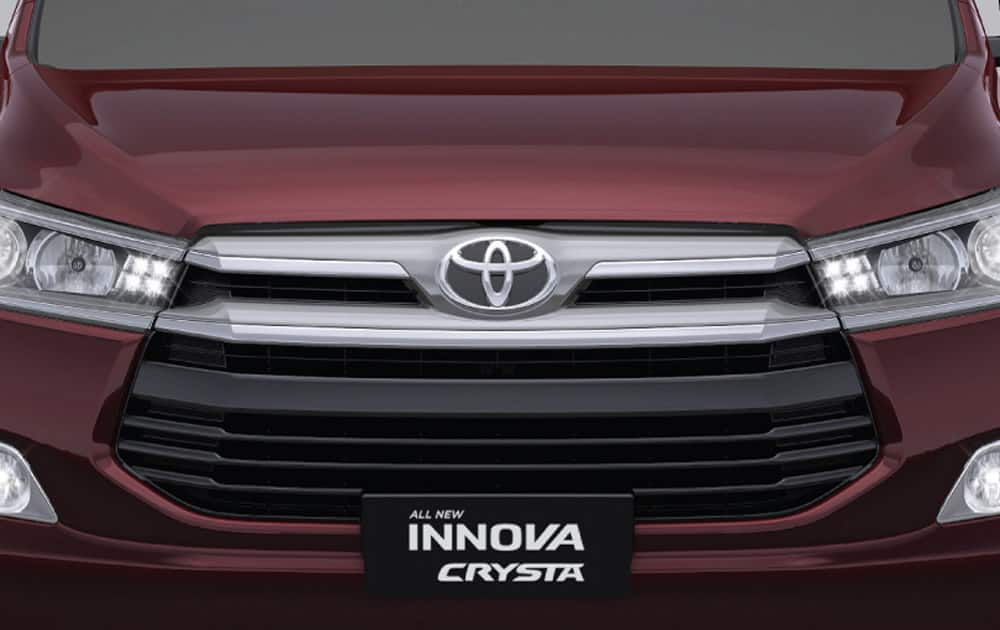 Elegant New Grille with a 3D trapezoidal design for a powerful impression.