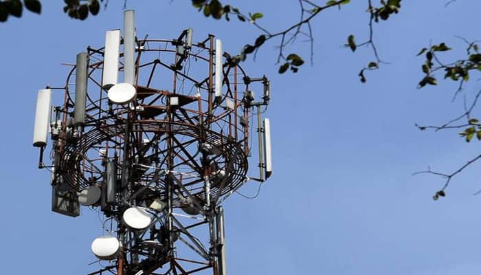 Govt targets Rs 64,580 cr revenue in FY17 from spectrum sale