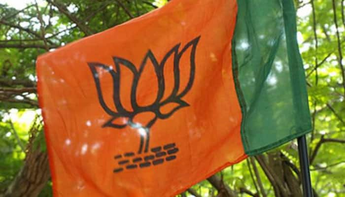 BJP likely to rule Gandhinagar civic body as 2 Congress corporators join party