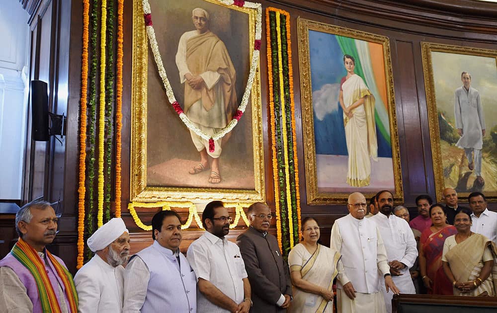 Lok Sabha Speaker Sumitra Mahajan, BJP veteran L K Advani and other leaders pay tributes to Motilal Nehru on his birth anniversary in the Central Hall of Parliament.