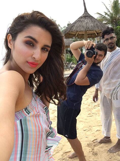 Am I the photographer? Or him? Haha @eltonjfernandez @TarasPhotograph- twitter@ParineetiChopra
