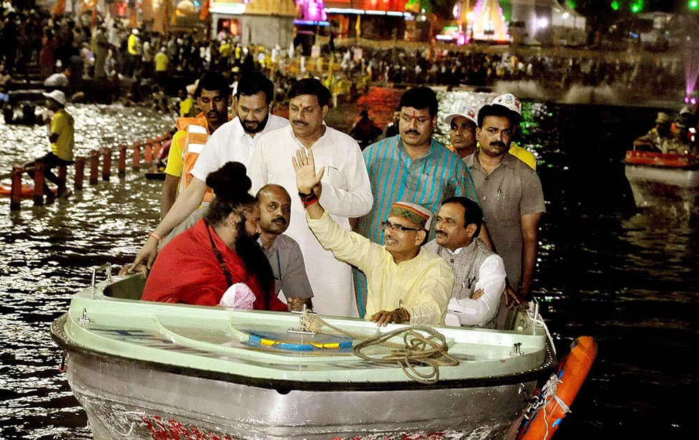 Madhya Pradesh chief minister Shivraj Singh Chouhan taking a ride in holy river Kshipra during the month long Simhastha Maha Kumbh Mela in Ujjain.