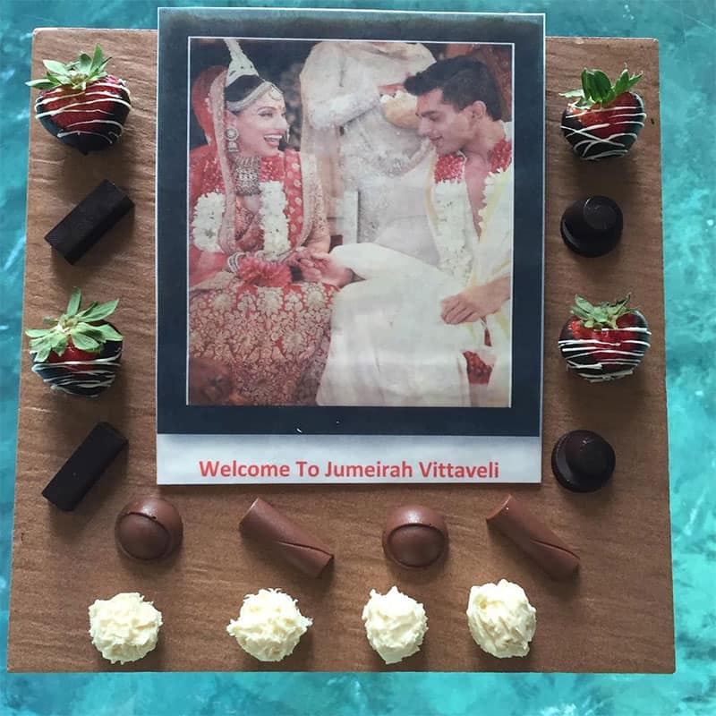 Bipasha Basu ‏@bipsluvurself  :- The sweetest welcome cake❤ Thank you #jumeiravittaveli -instagram