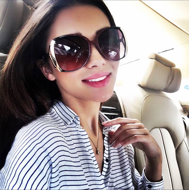 Amy Jackson ‏@iamAmyJackson  :-Just Landed! Excited to deliver gold coins with @CaratLane and @Uber_Chennai today! #UberGoldWithCaratLane -twitter