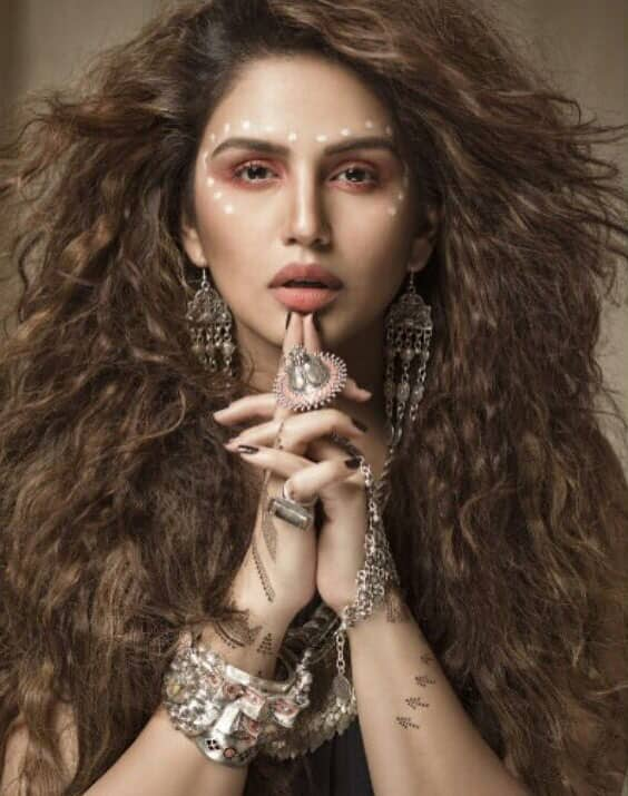 Huma Qureshi ‏@humasqureshi  :- You can call me Lioness ;-) #Roar Fab shoot with #AbhaySingh @shaanmuofficial #mehrahmed -twitter