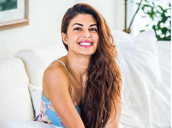 All set for #AskJacqueline! Are you ready guys? Shoot in your questions at 5 PM IST. 10 mins to go!- twitter@Asli_Jacqueline