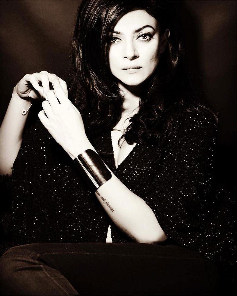 sushmita sen ‏@thesushmitasen  :- Something about #blackandwhite #images ❤ have always loved how #stark n #timeless they can be!! oh! I also love wearing #cuffs #delicate wrists with the strength of a #warrior #goodeveningworld ❤ -instagram