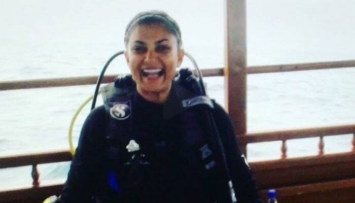 Video alert! Sushmita Sen explores underwater world with daughters Rene, Alisah