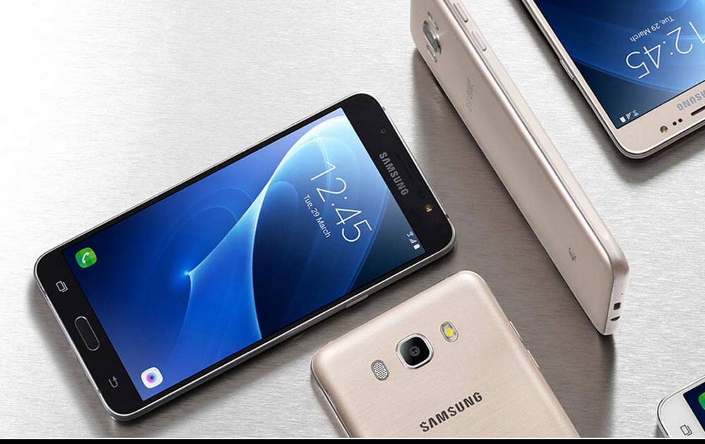 Samsung Galaxy J7 priced at Rs 14,249.It comes with 5.5
