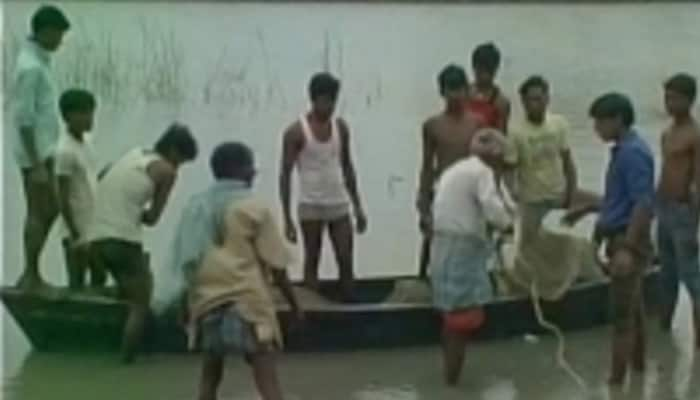 Violence erupts after boat capsizes in West Bengal&#039;s Burdwan